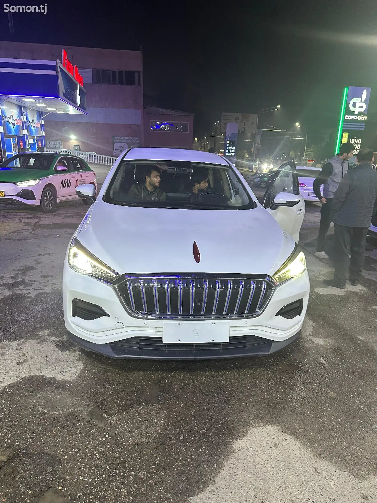 Hongqi E-HS3, 2020-6