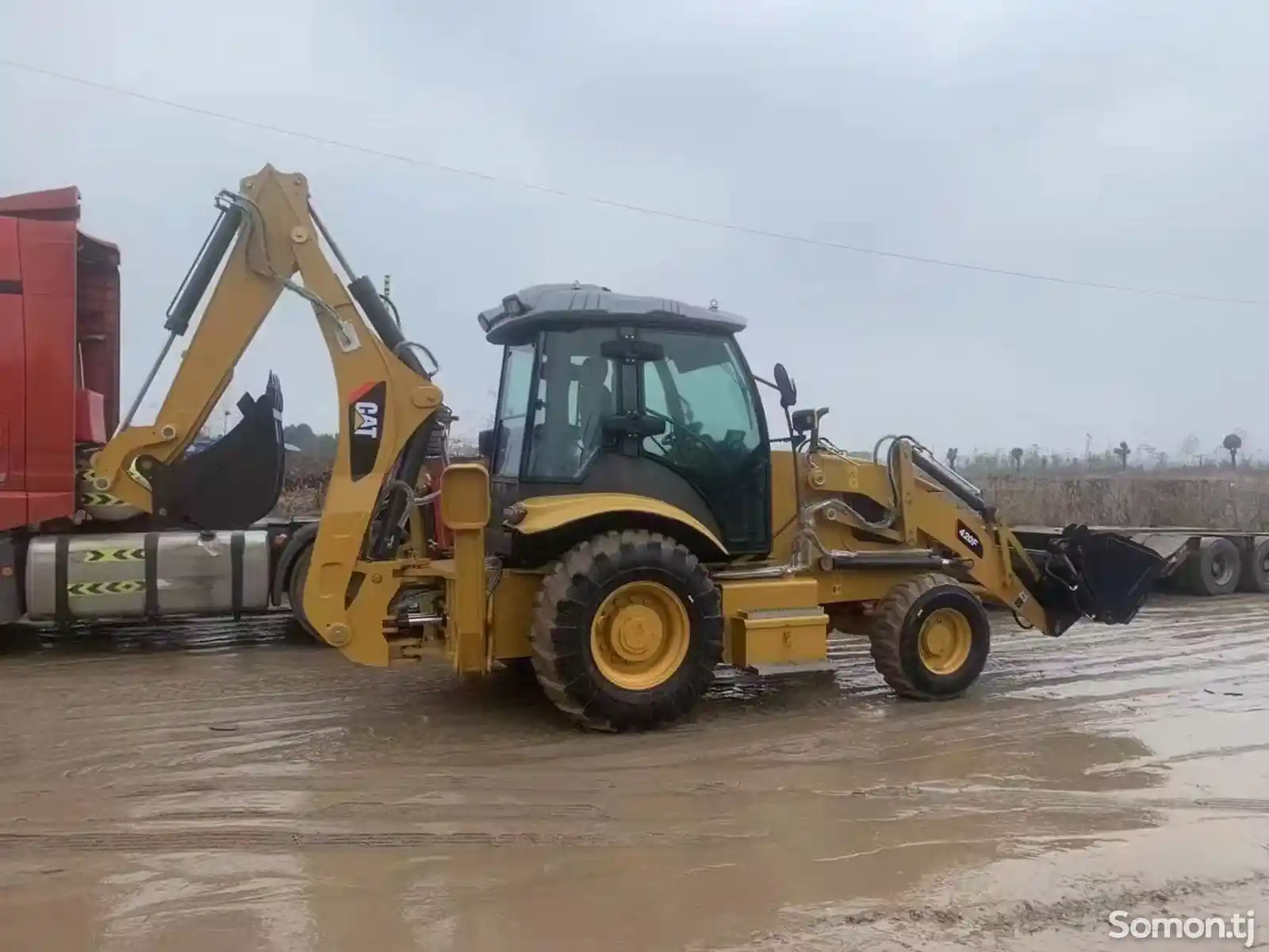 Экскаватор погрузчик CAT 420 F на заказ-1