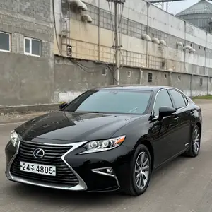 Lexus ES series, 2016