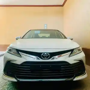 Toyota Camry, 2023