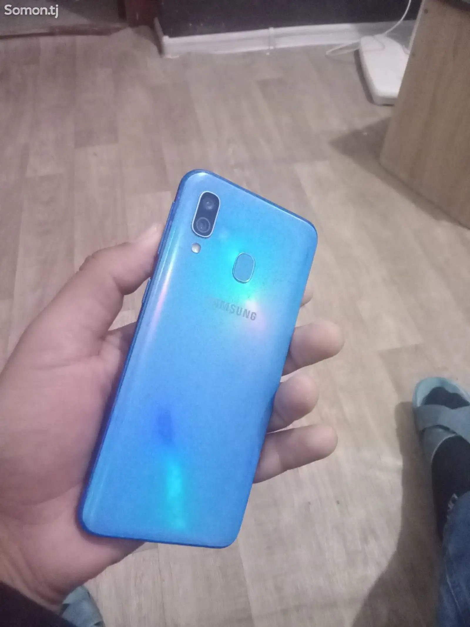 Samsung Galaxy A40-4