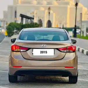 Hyundai Elantra, 2015