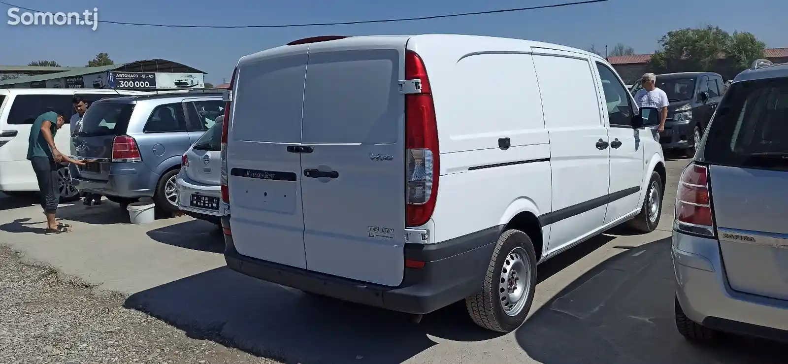 Фургон Mercedes Vito-4