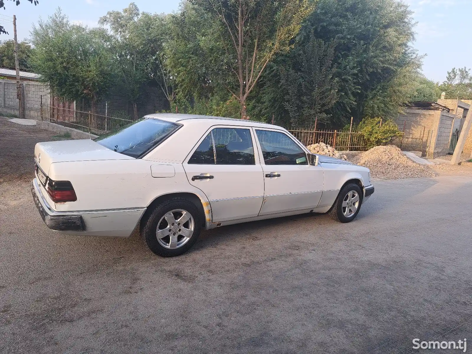 Mercedes-Benz W124, 1993-7