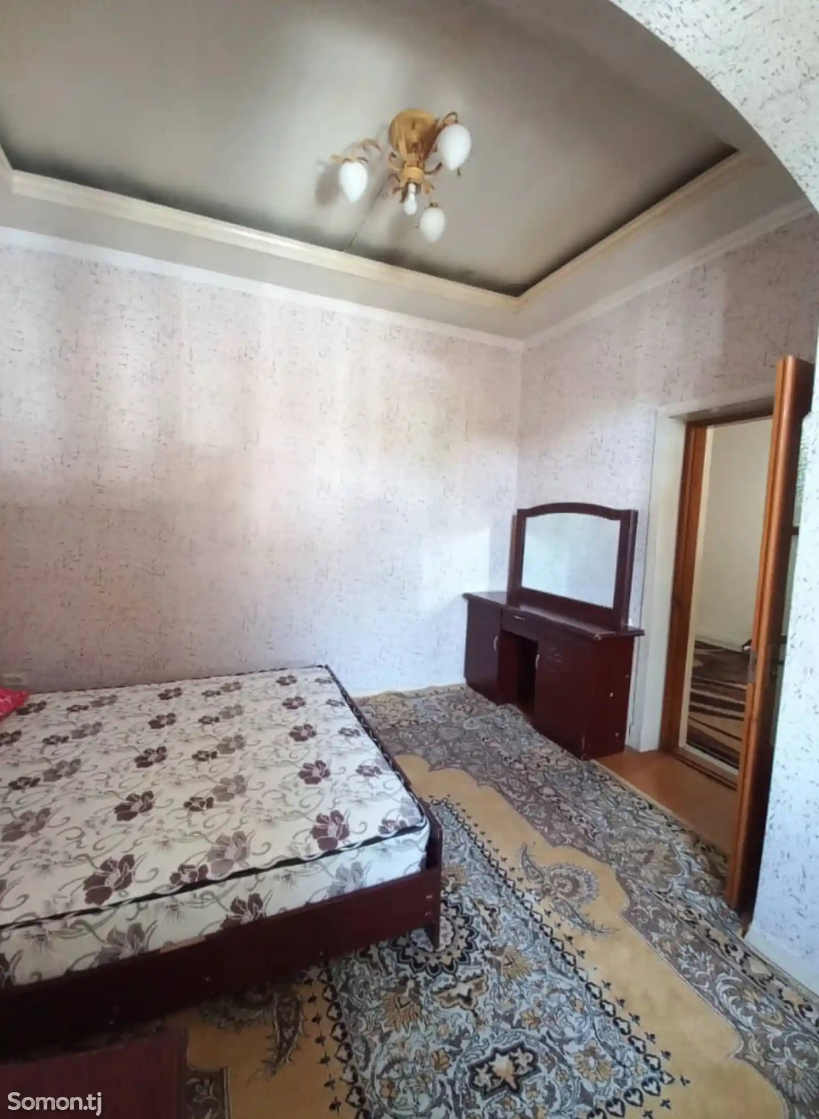 2-комн. квартира, 2 этаж, 50м², Универмаг-4