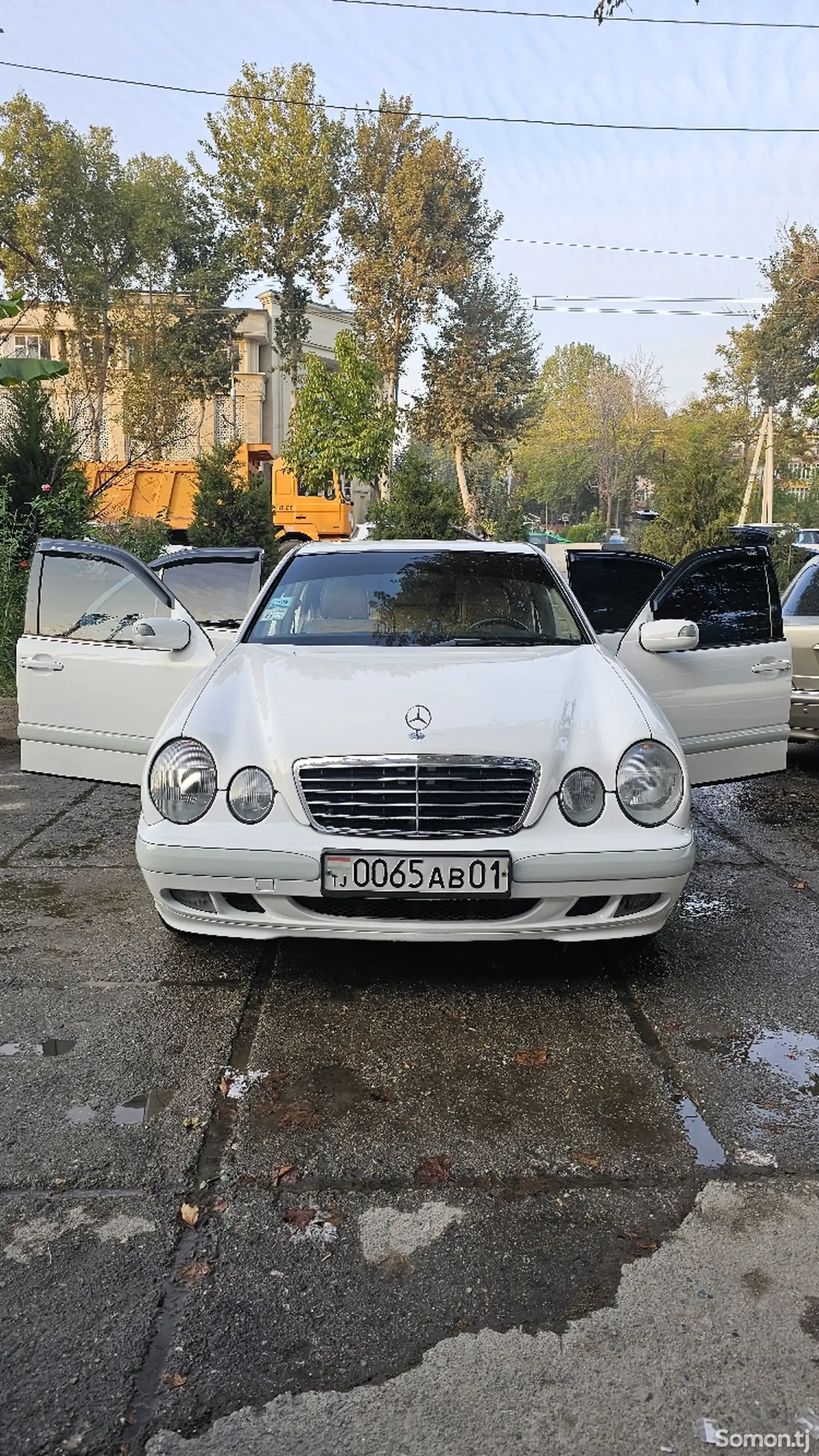 Mercedes-Benz E class, 2001-4