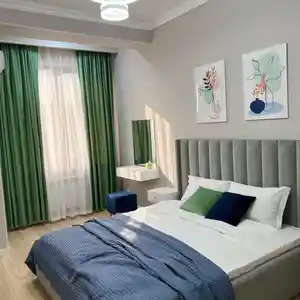 2-комн. квартира, 13 этаж, 64м², 92мкр