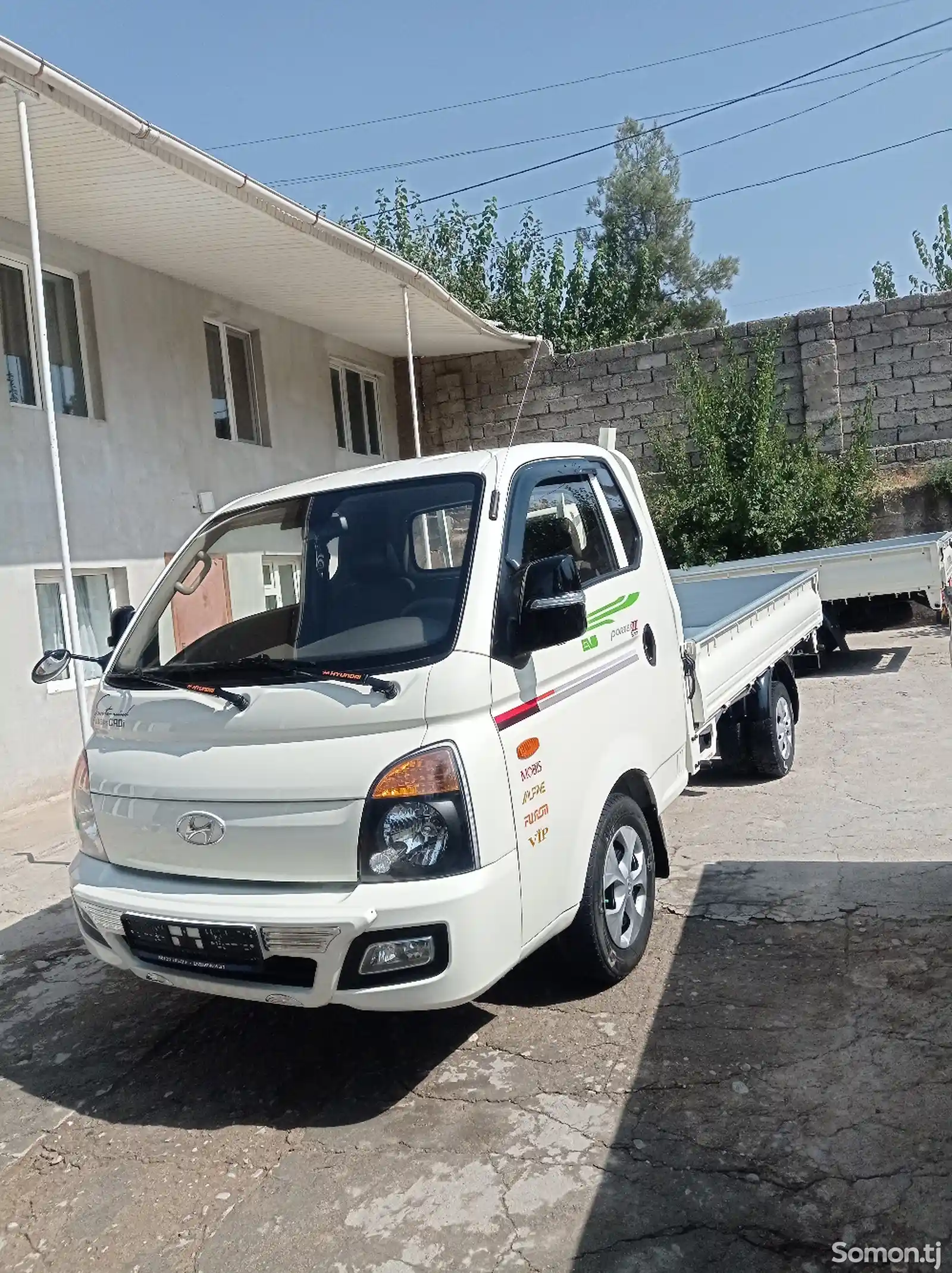 Бортовой автомобиль Hyundai Porter 2 2015-1