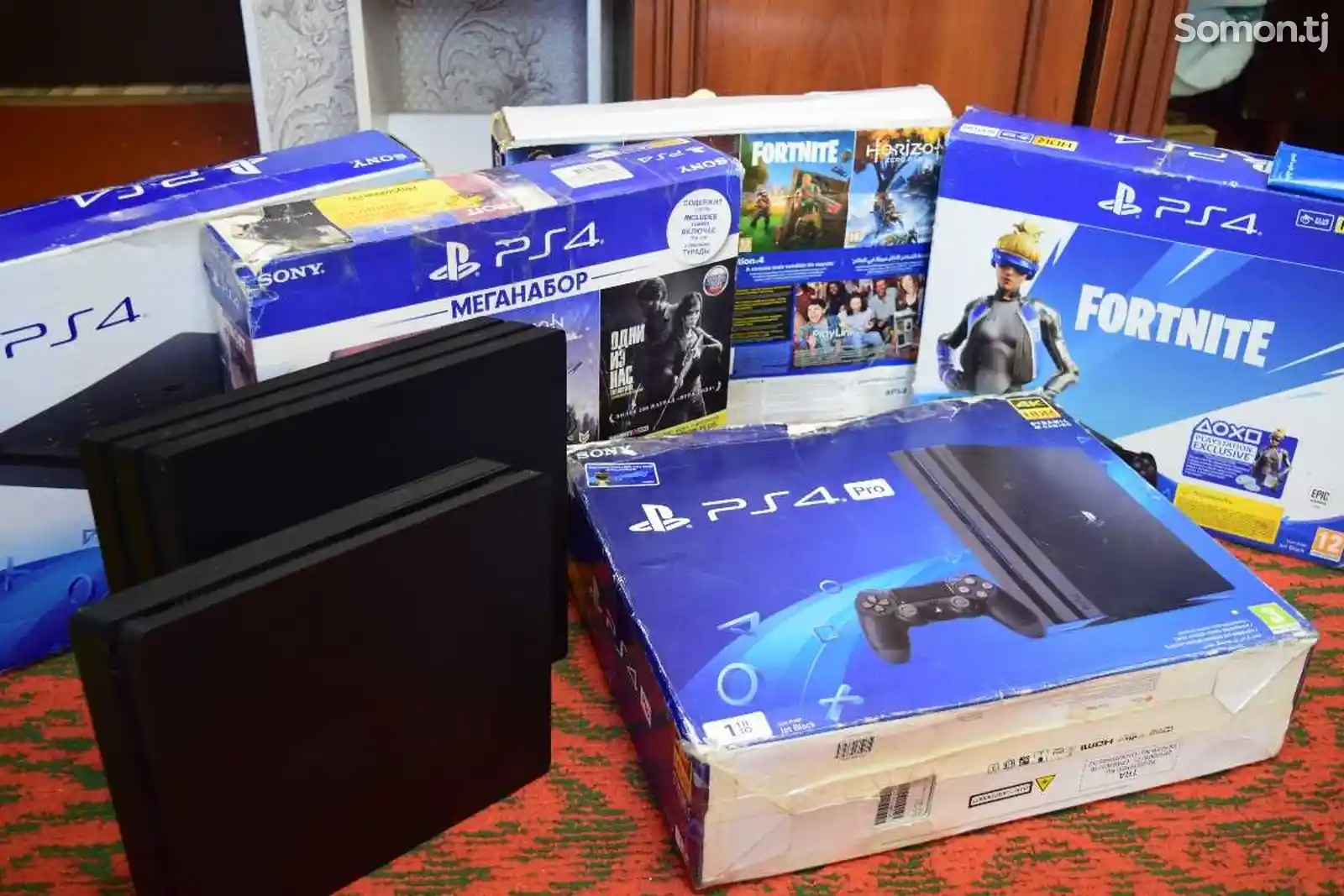 Игровая приставка PlayStation 4 Pro-1