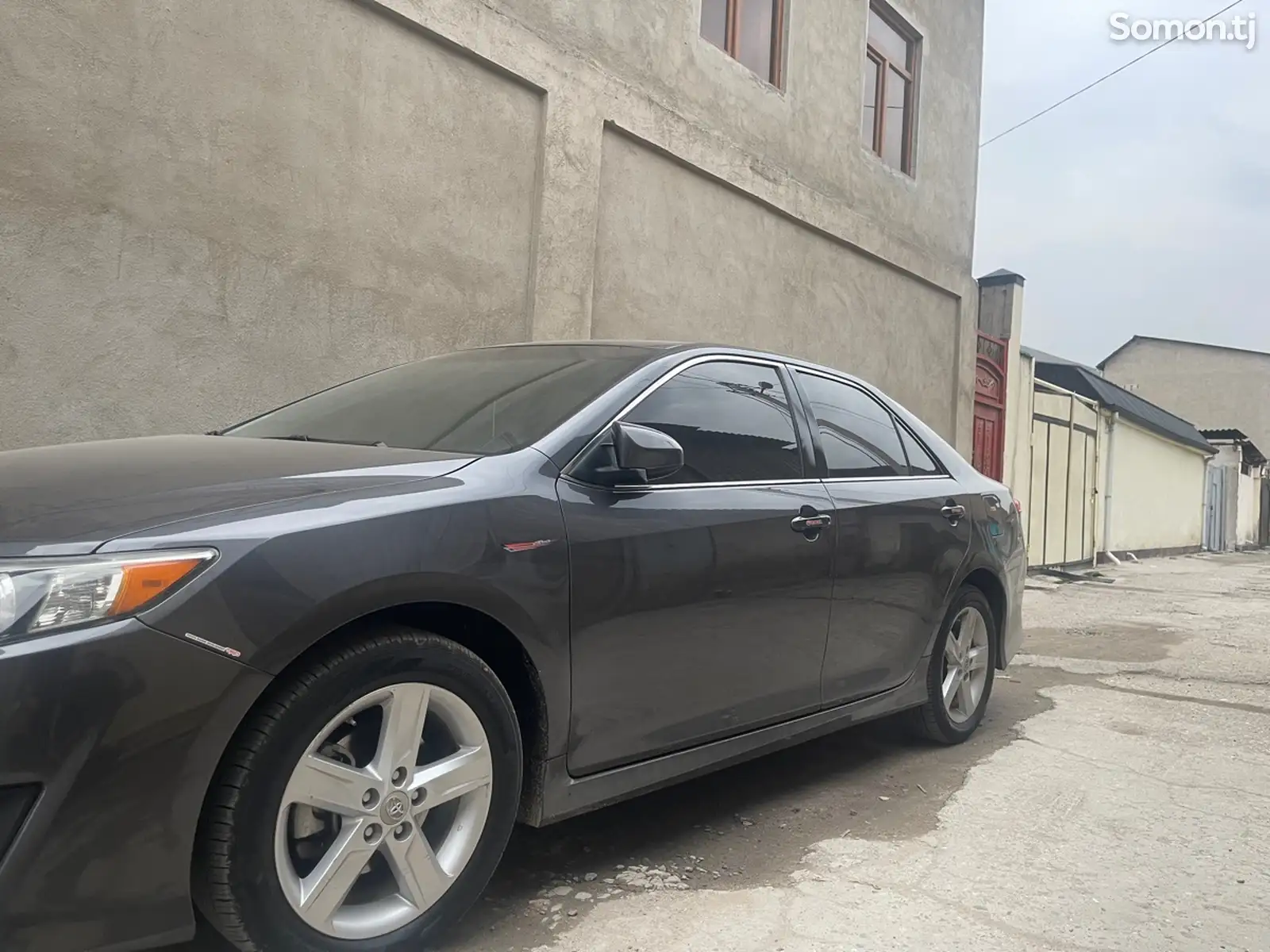 Toyota Camry, 2013-1