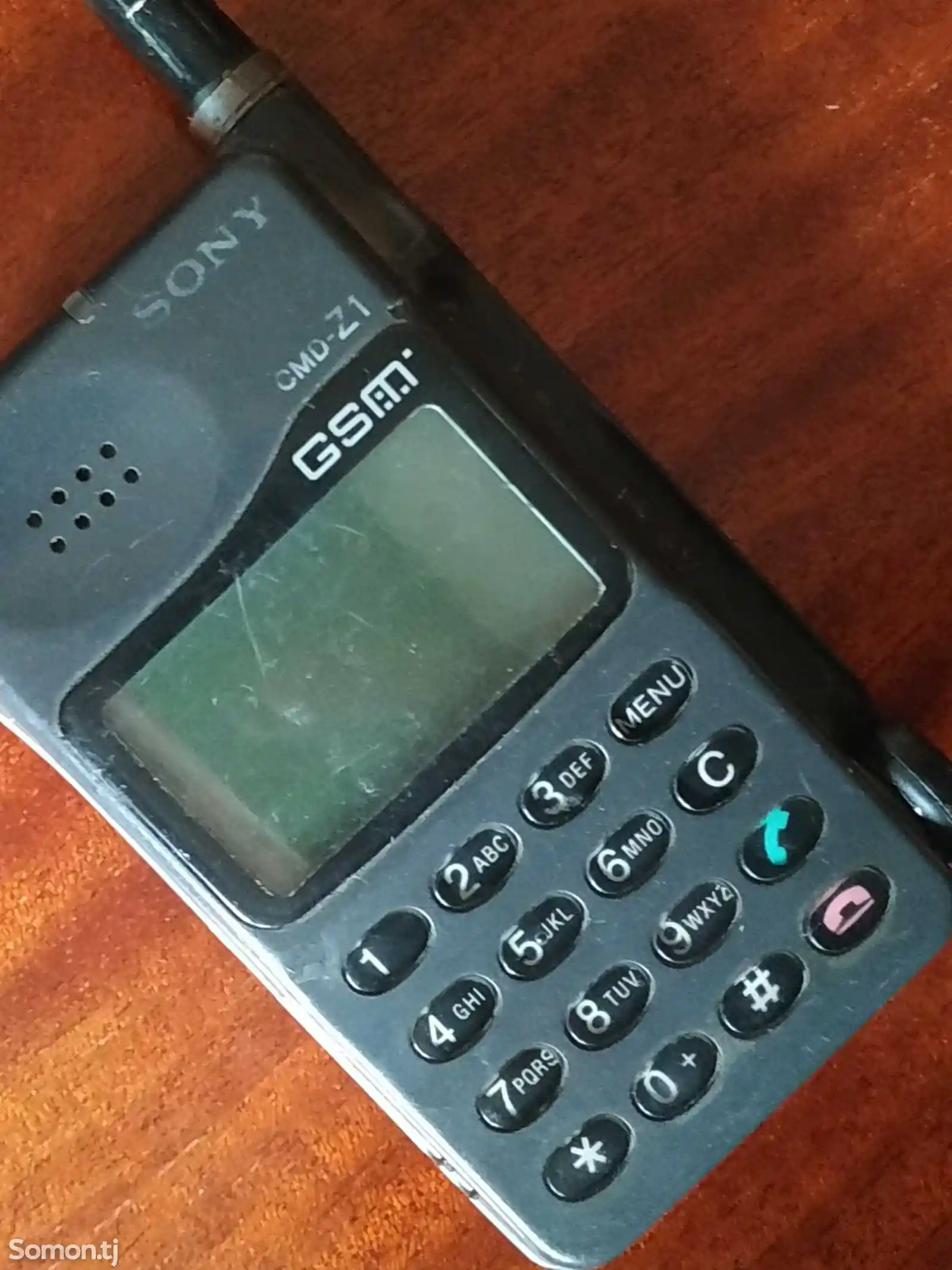 Ретро телефон Sony cmd-z1-1