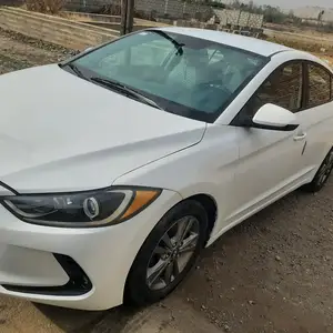 Hyundai Elantra, 2017