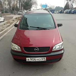 Opel Zafira, 2001