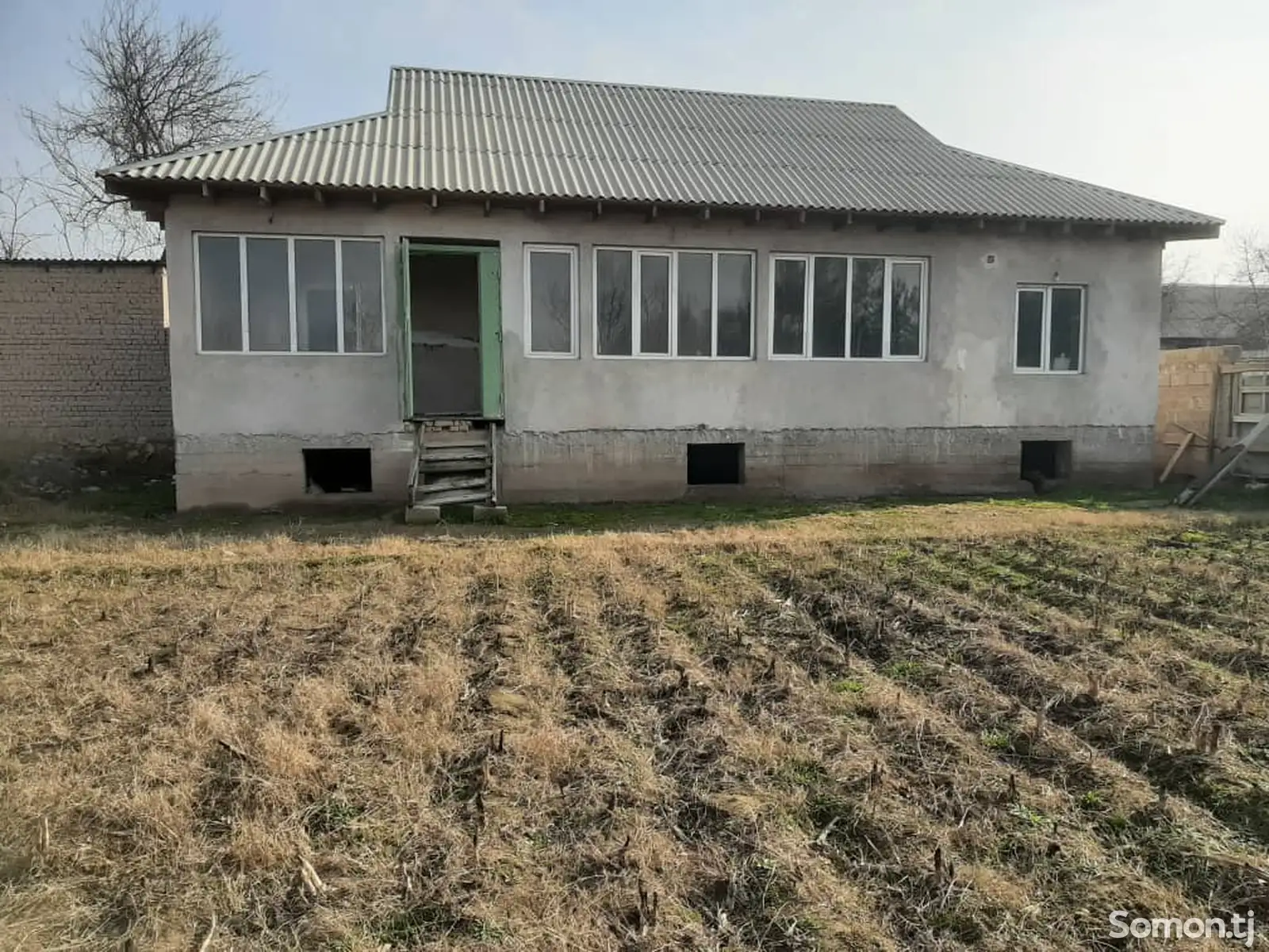 4-комн. квартира, Цокольный этаж, 90 м², дехаи гулзор-1