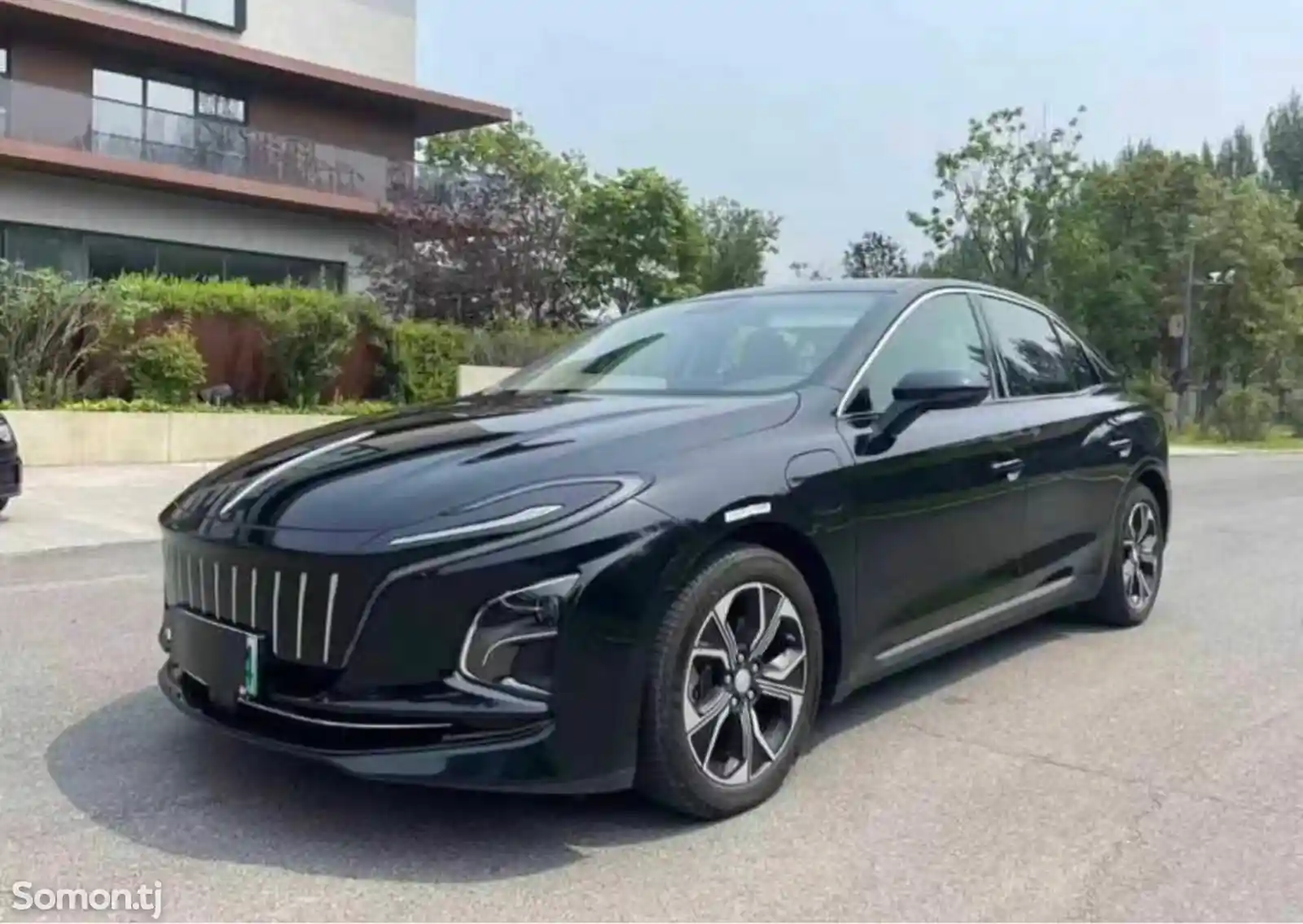 Hongqi E-QM5, 2022-1