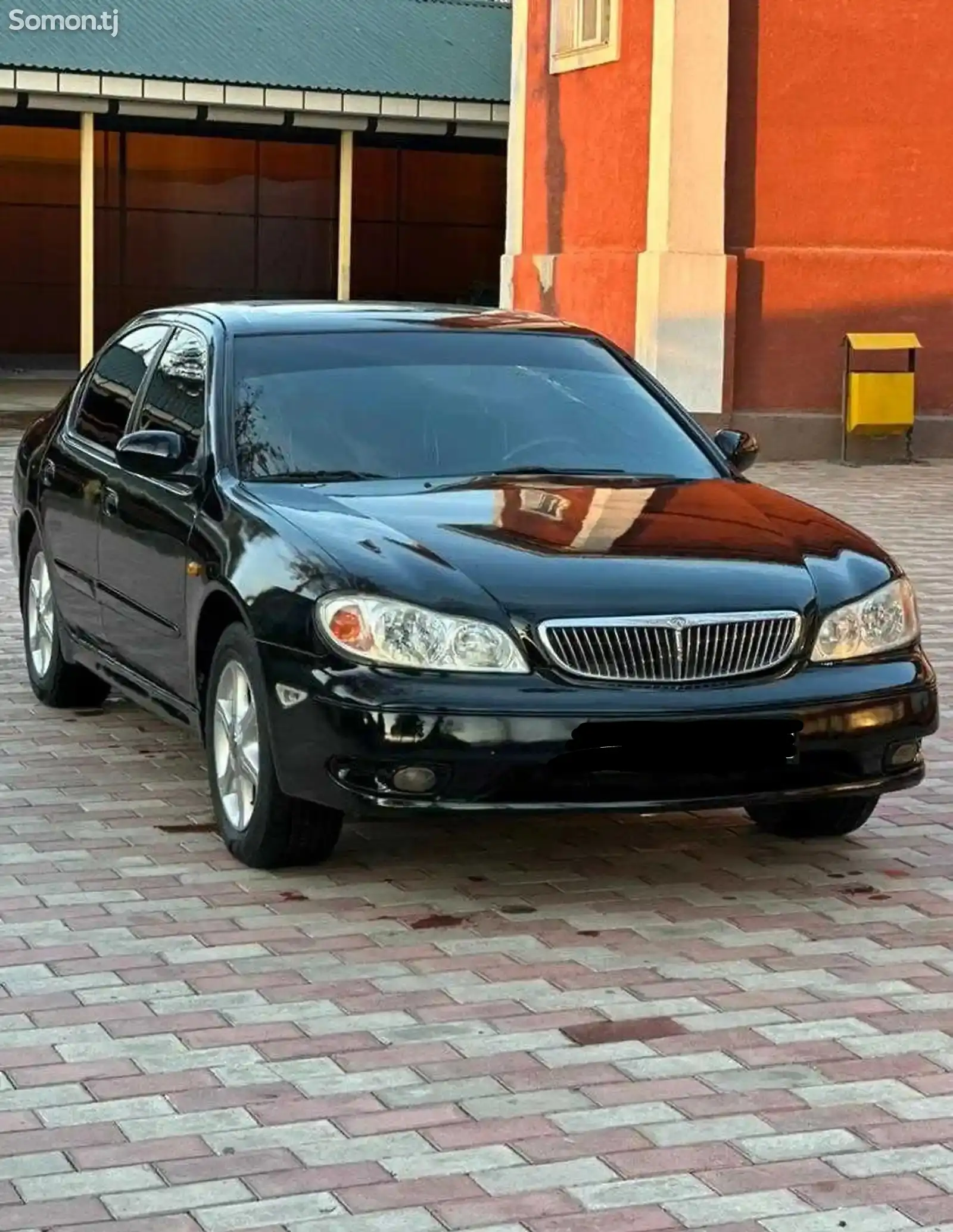 Nissan Maxima, 2000-1