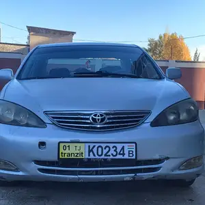 Toyota Camry, 2004