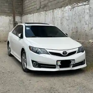 Toyota Camry, 2012