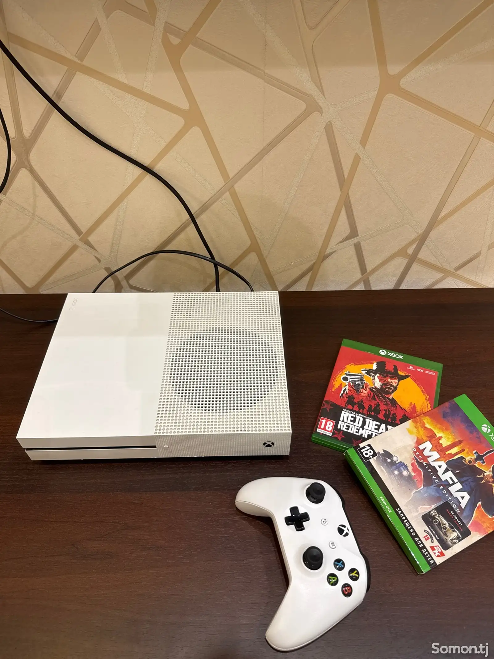 Игровая приставка XBOX one s