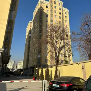 1-комн. квартира, 10 этаж, 50 м², Улица Назаршоева