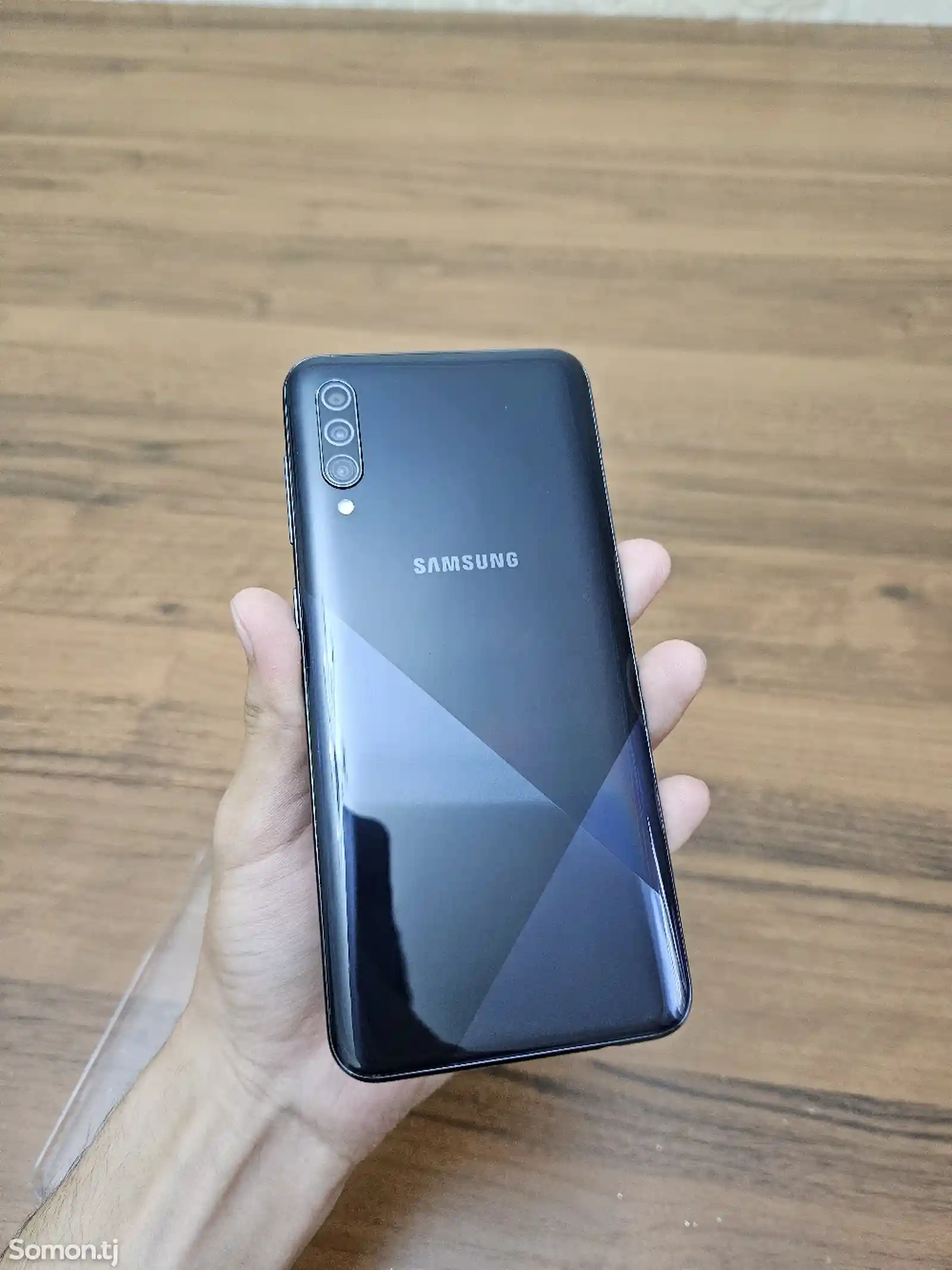 Samsung Galaxy A30s-2