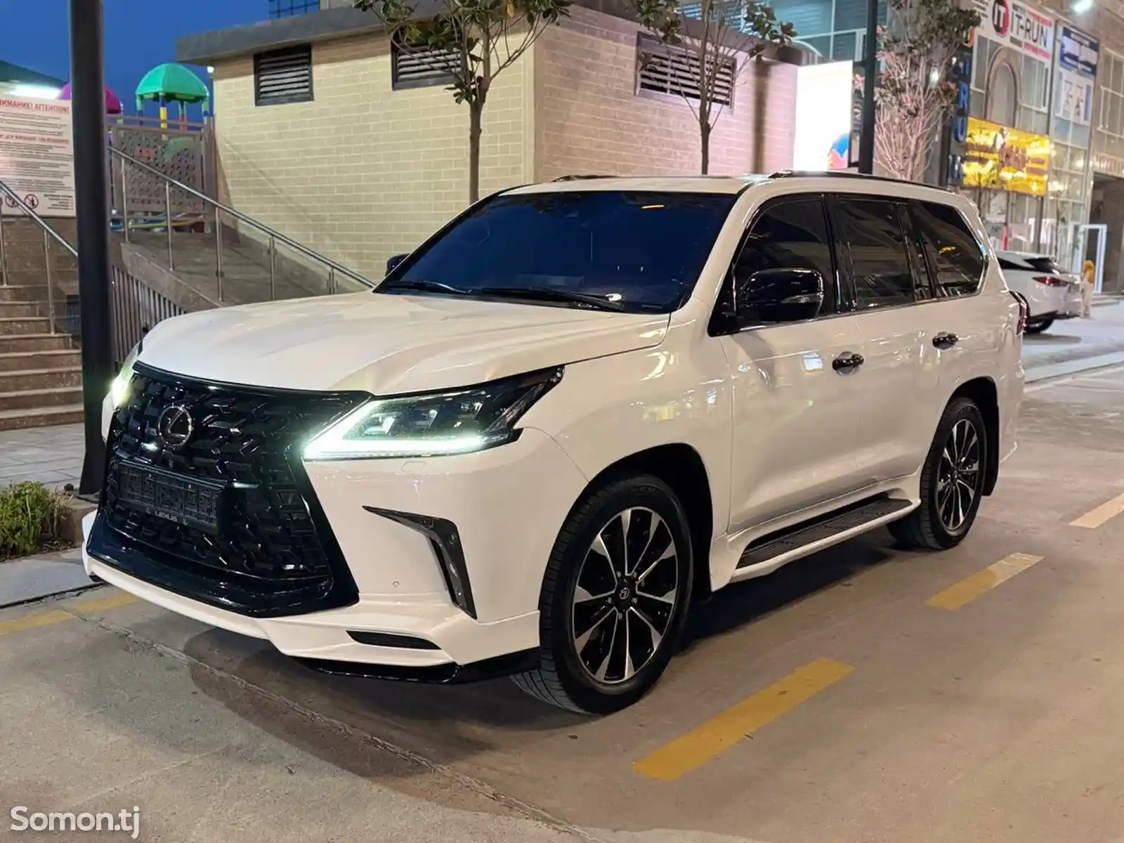 Lexus LX series, 2017-3