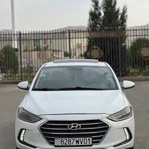 Hyundai Elantra, 2017