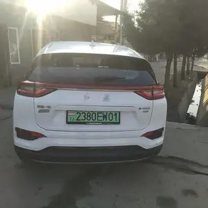 Hongqi HS3, 2019