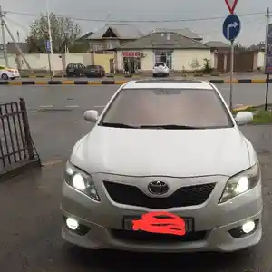 Лобовое стекло йодовое на Toyota Camry 2