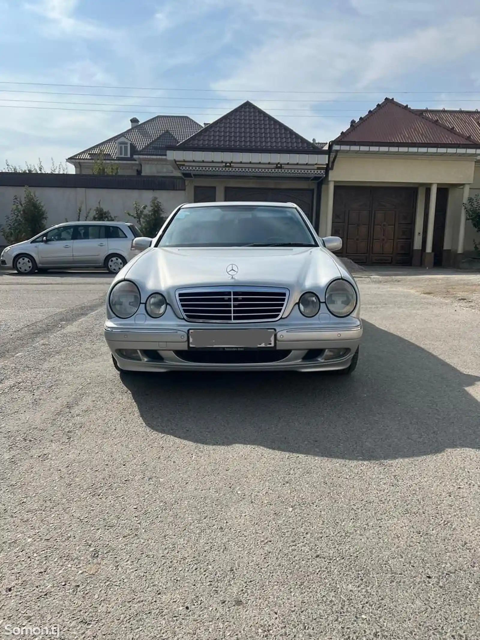 Mercedes-Benz E class, 2000-1