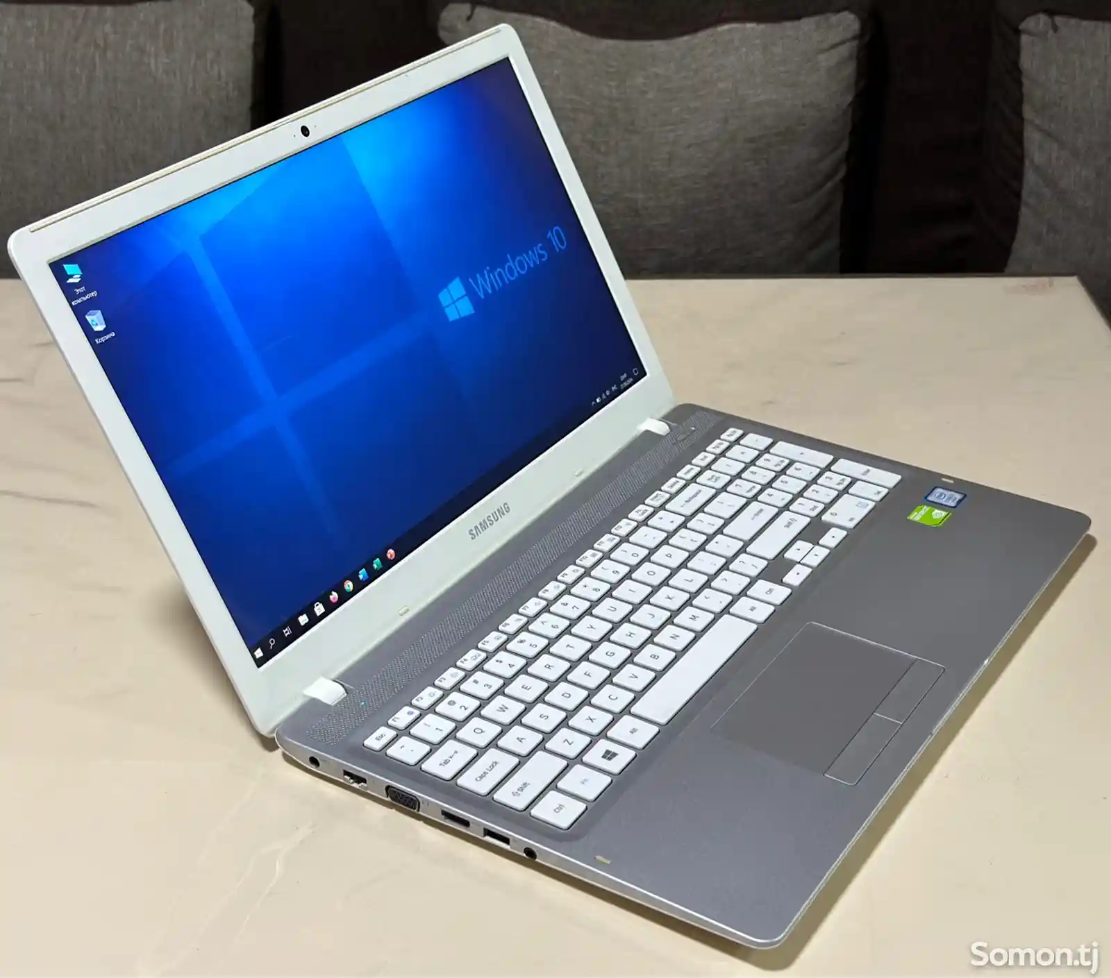 Ноутбук Samsung 500R5L i7-6gen-3