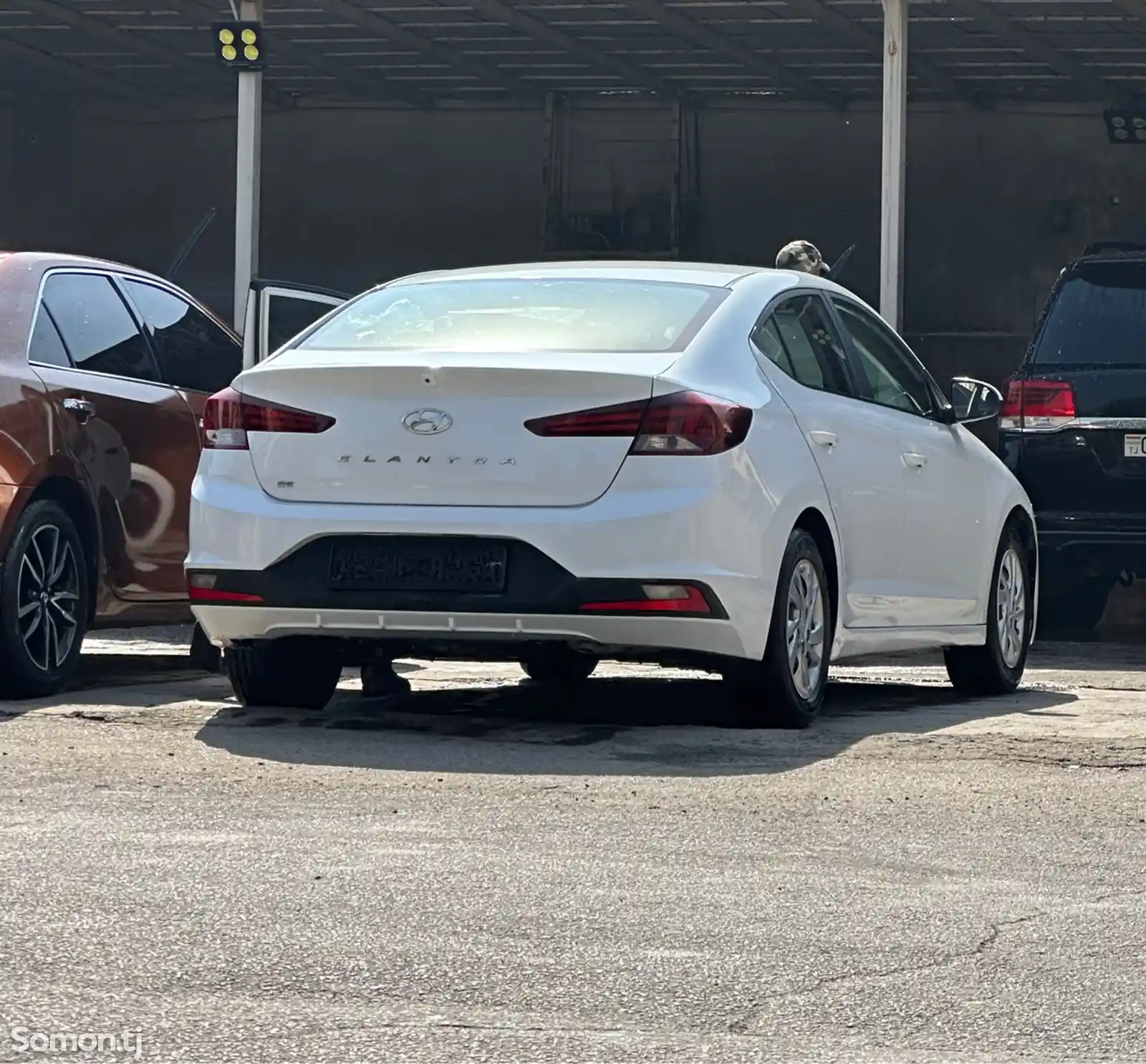 Hyundai Elantra, 2019-13