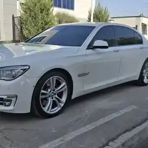 BMW 7 series, 2012