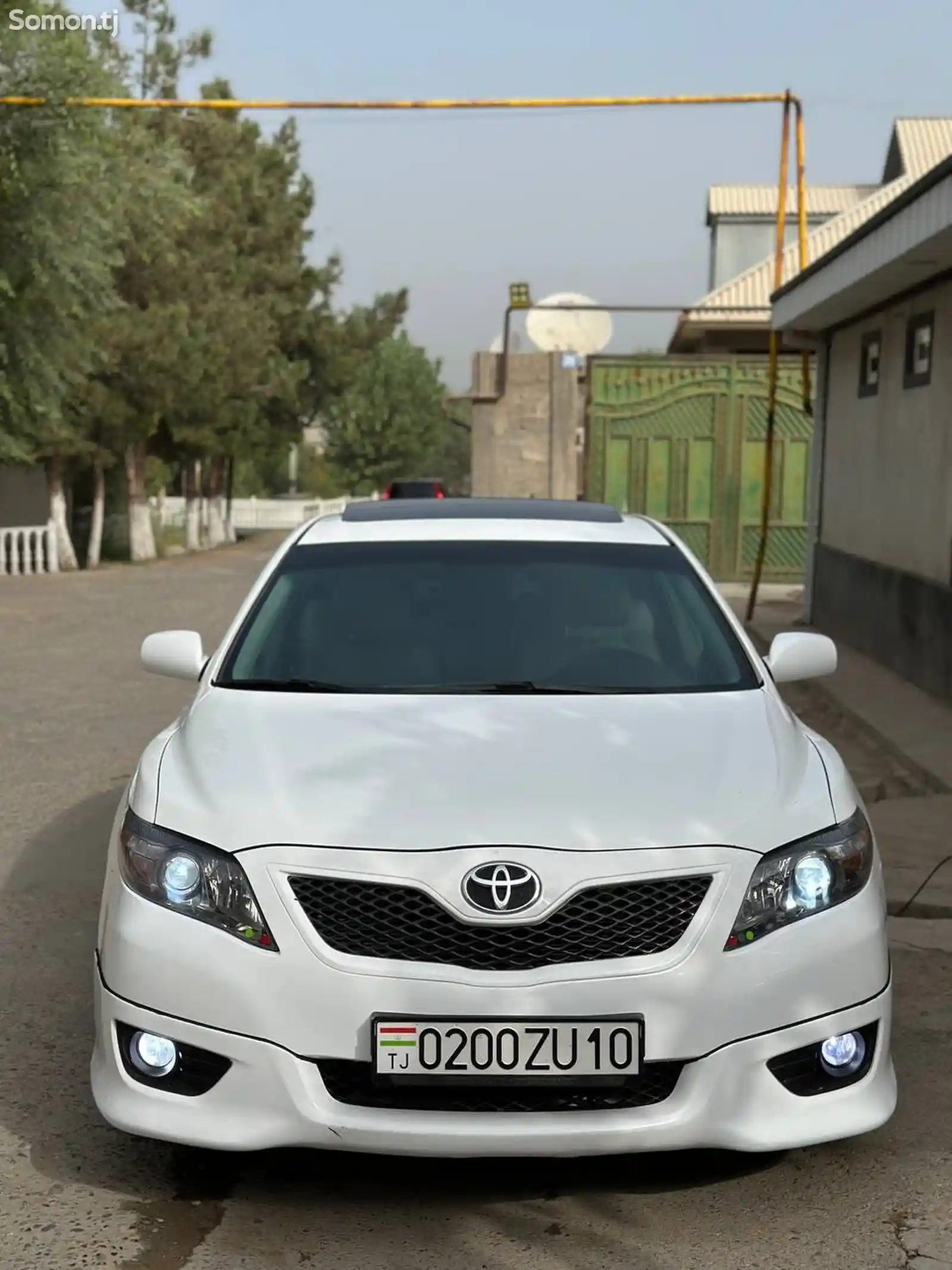 Toyota Camry, 2010-1