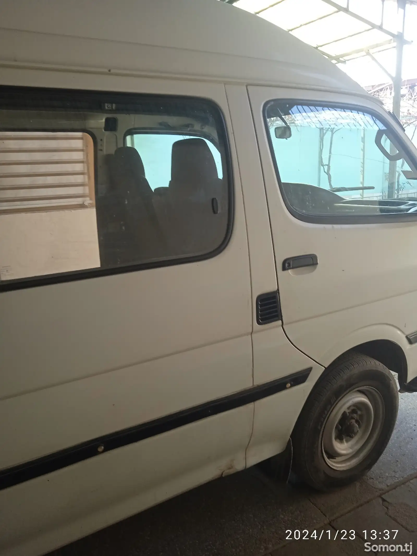 Микроавтобус Toyota Hias, 2000-1