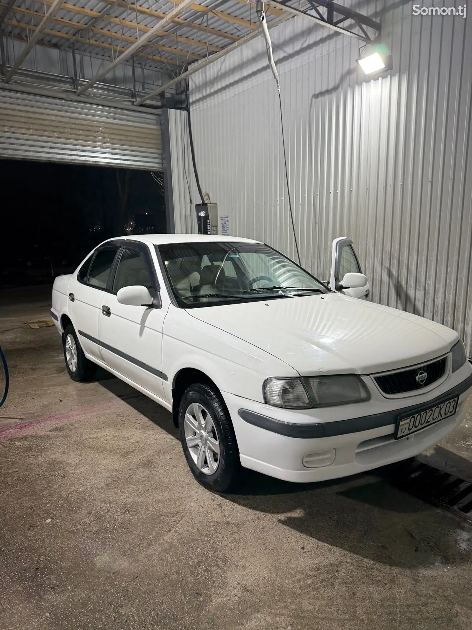 Nissan Sunny, 2001-1