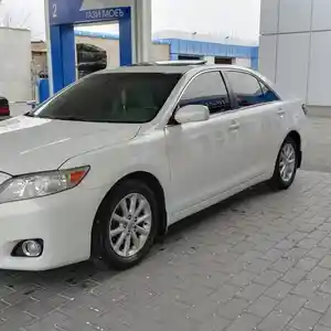 Toyota Camry, 2011