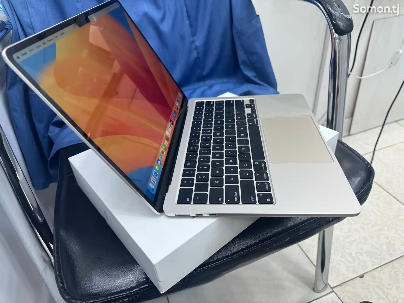 Ноутбук MacBook Air M2 8/256gb-2