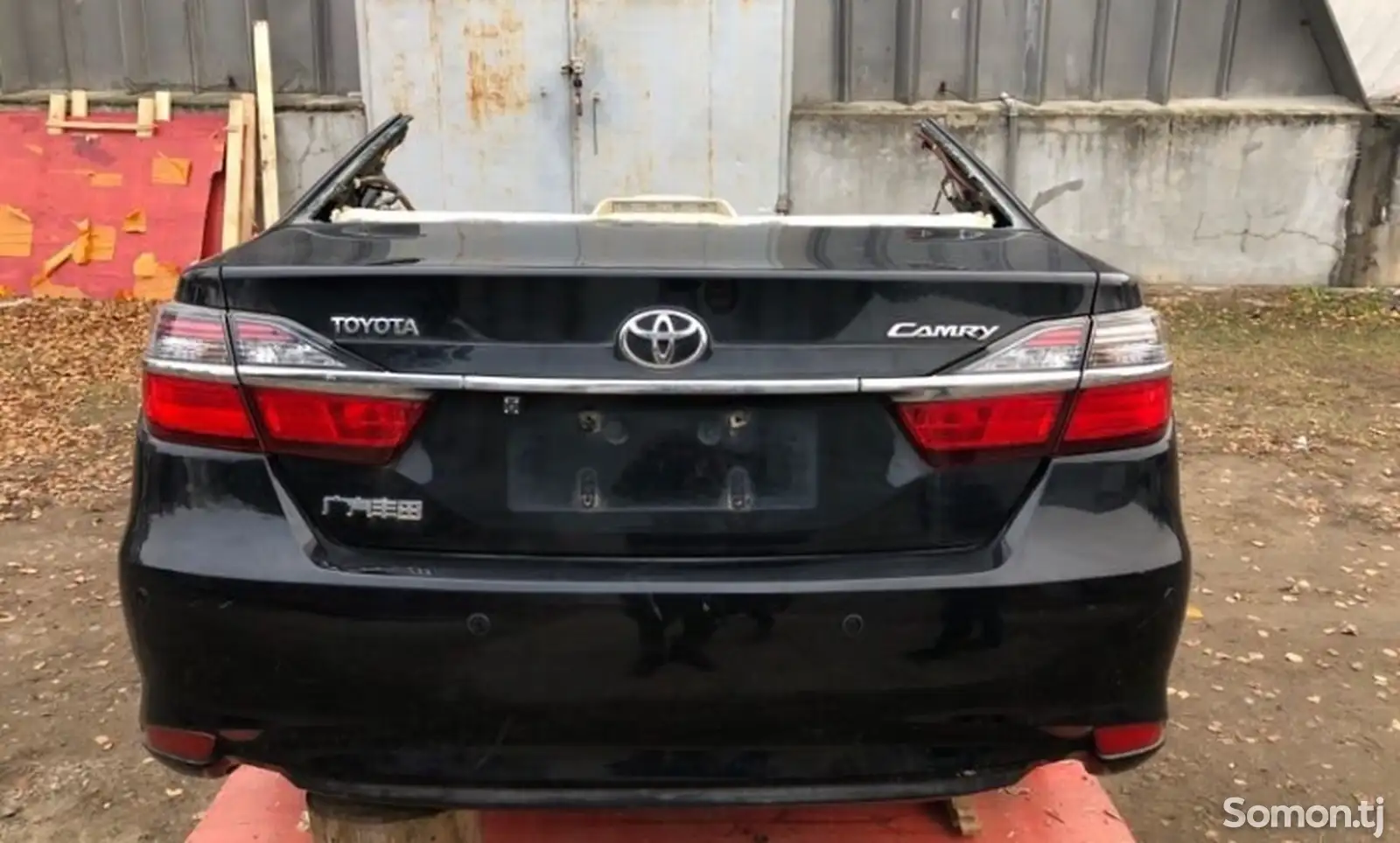 Задняя часть Toyota Camry