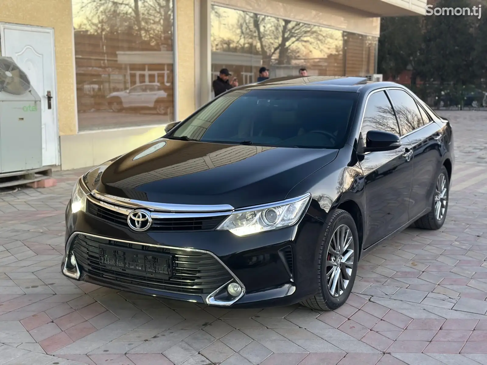 Toyota Camry, 2017-1