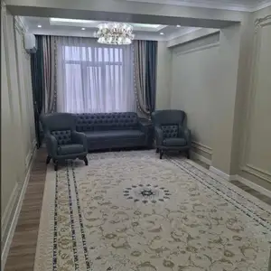 2-комн. квартира, 13 этаж, 70м², Фирдавси