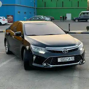 Toyota Camry, 2016