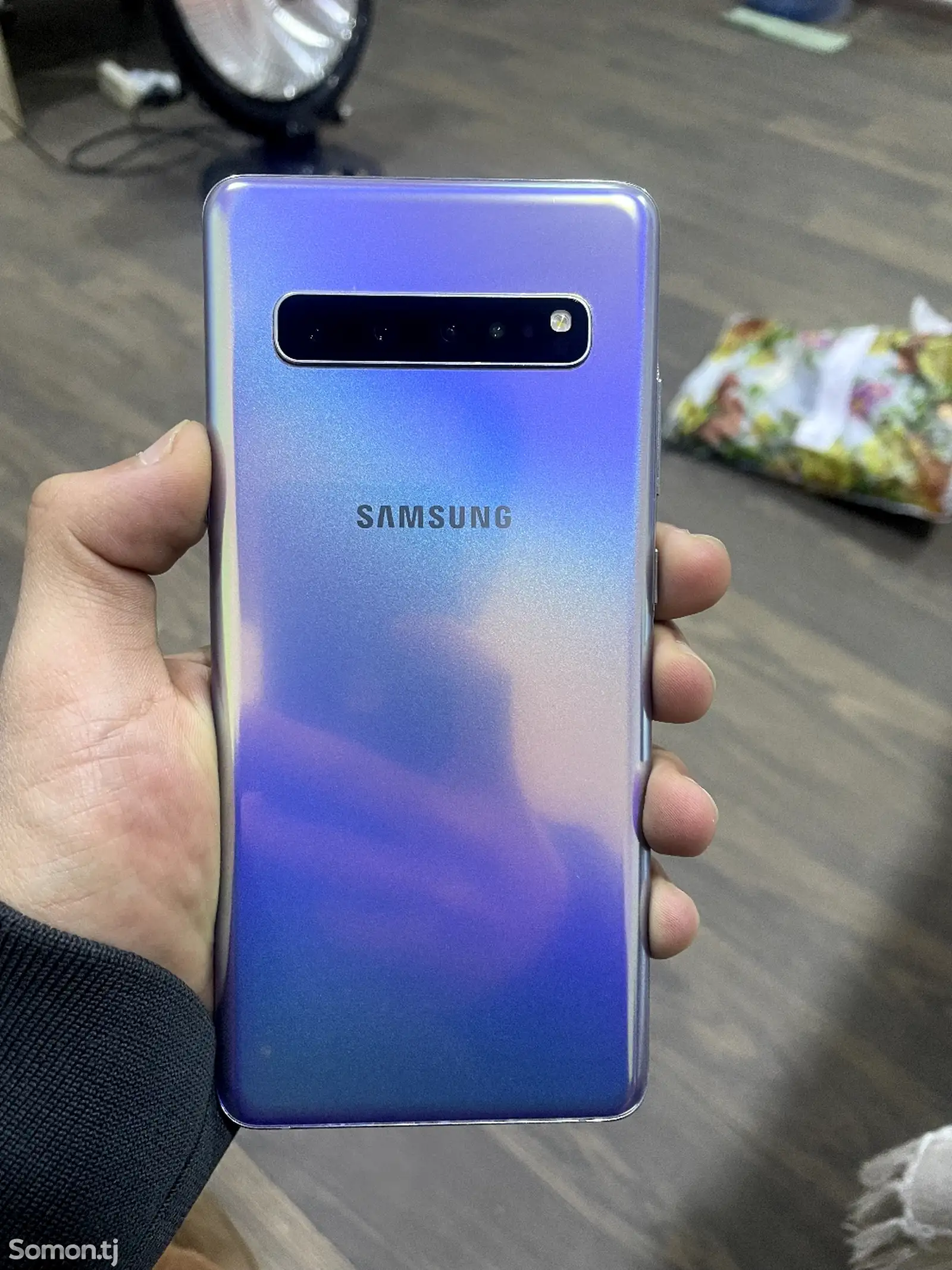 Samsung Galaxy S10+-1