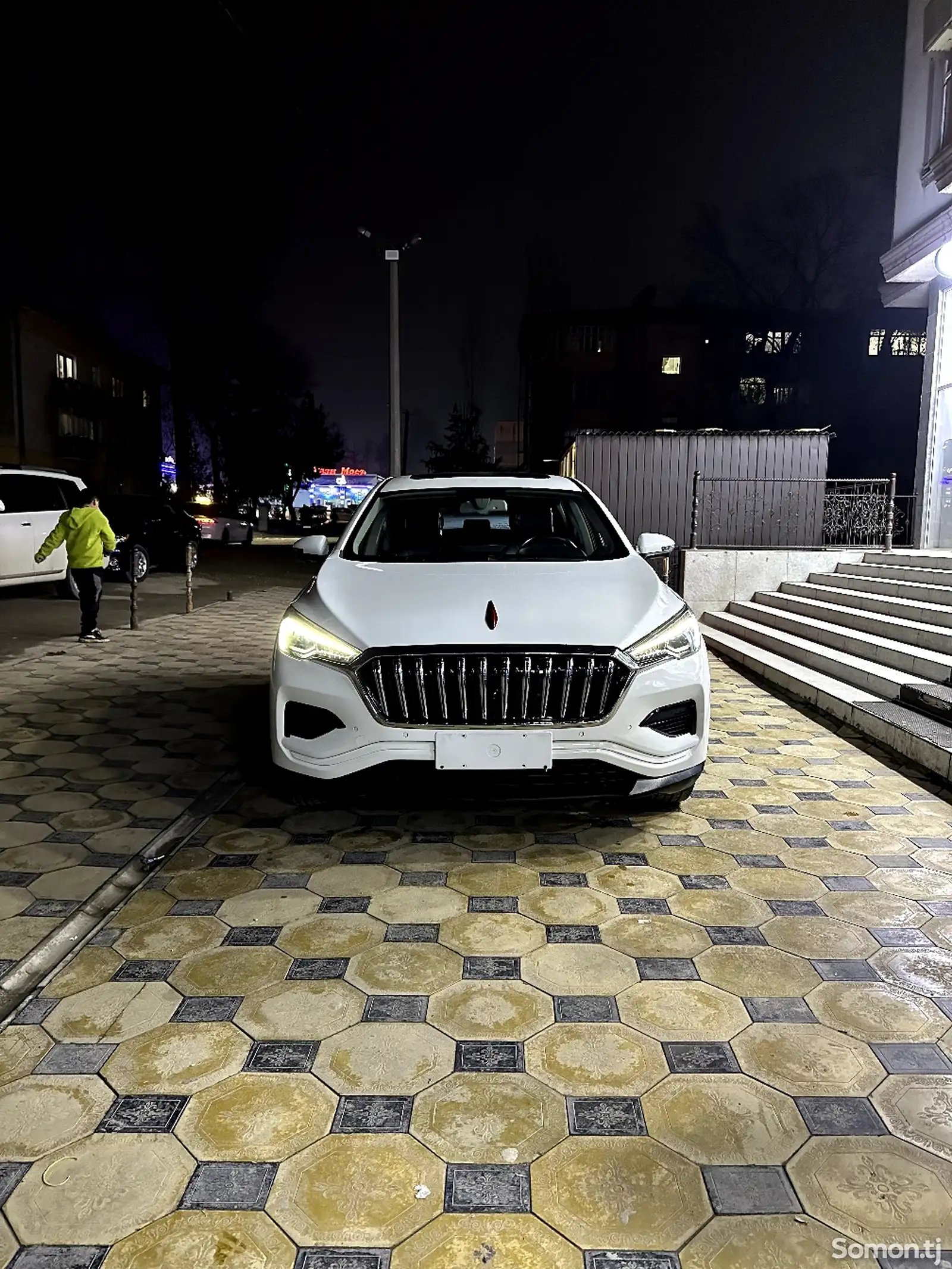 Hongqi E-HS3, 2019-1