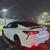 Toyota Camry, 2018-4