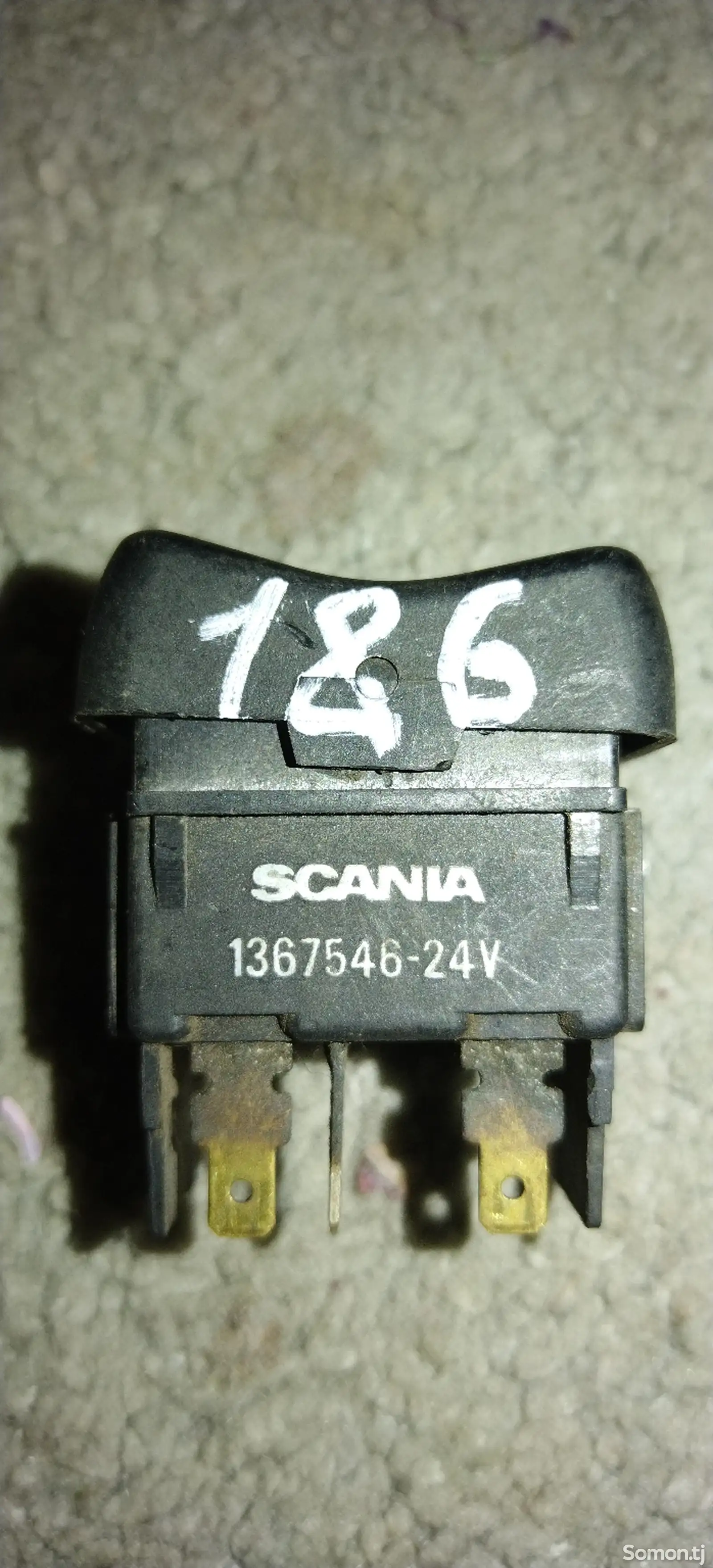 Кнопка многофункциональная на Scania 4-series 1995-2005 1367546-1