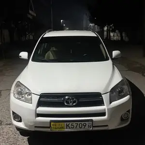 Toyota RAV 4, 2011