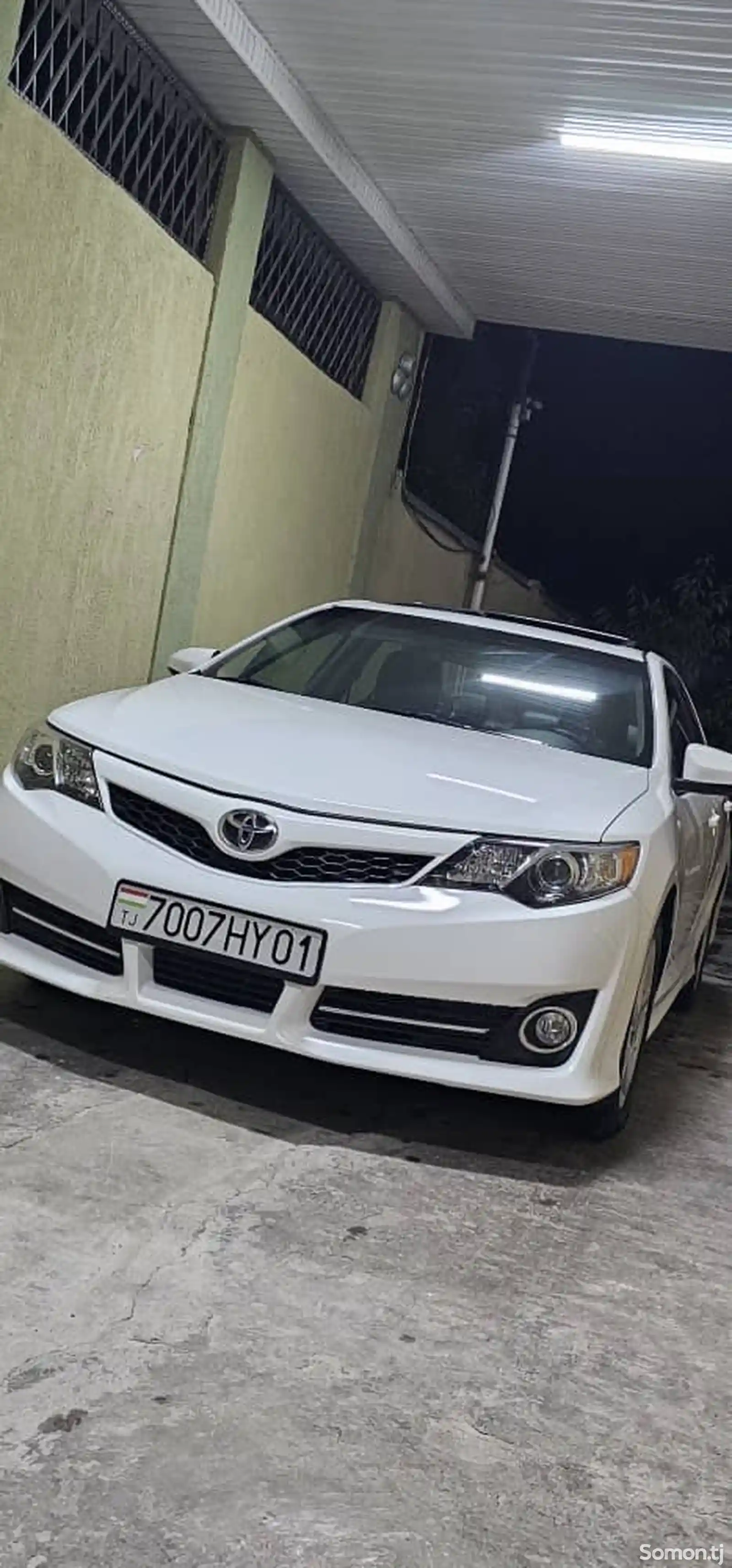 Toyota Camry, 2012-1