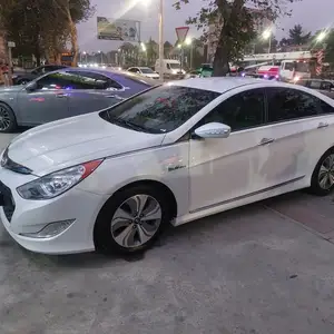 Hyundai Sonata, 2013