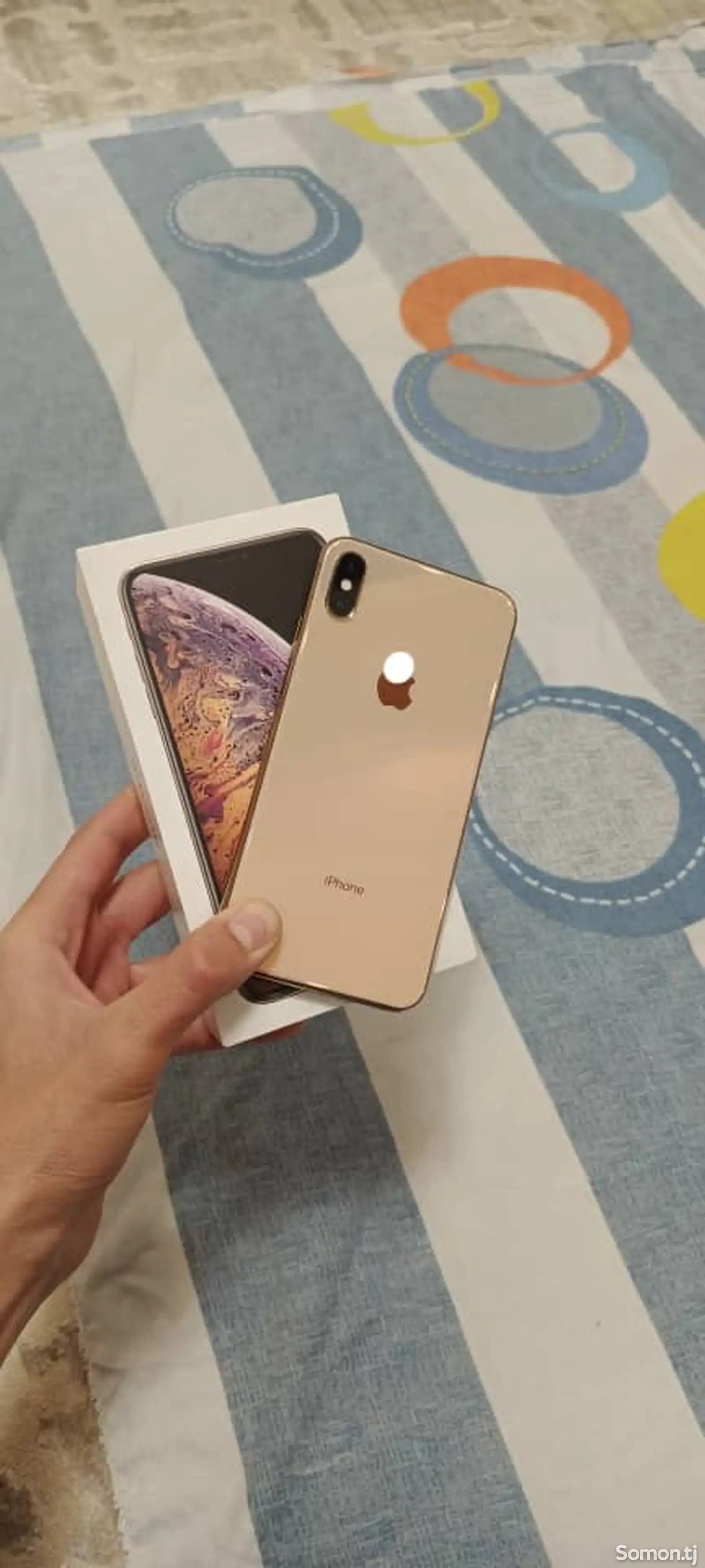 Apple iPhone Xs, 64 gb, Gold-1